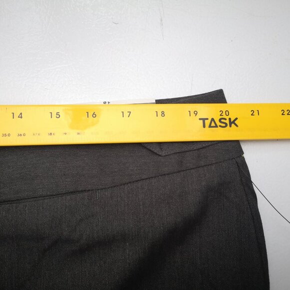 NWT Worthington Ladies Size 18 Dark Grey Modern Fit Straight Legs Crop Pants - Picture 13 of 15